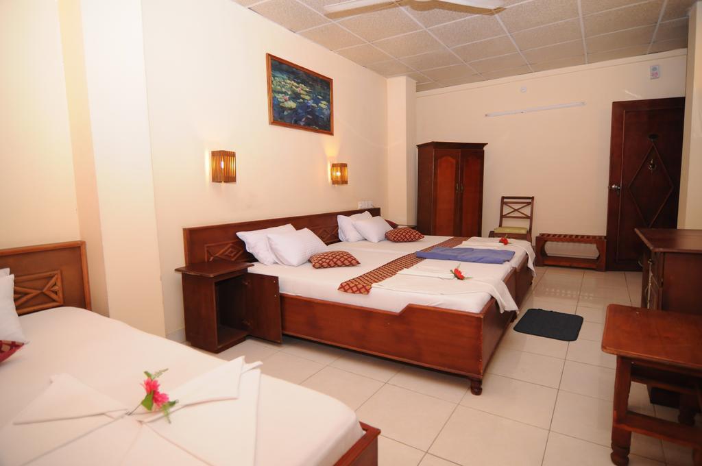 Brighten Hotel Colombo Exterior foto